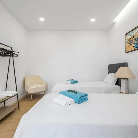 Stunning View Set In Nature - Recanto Of The Sea